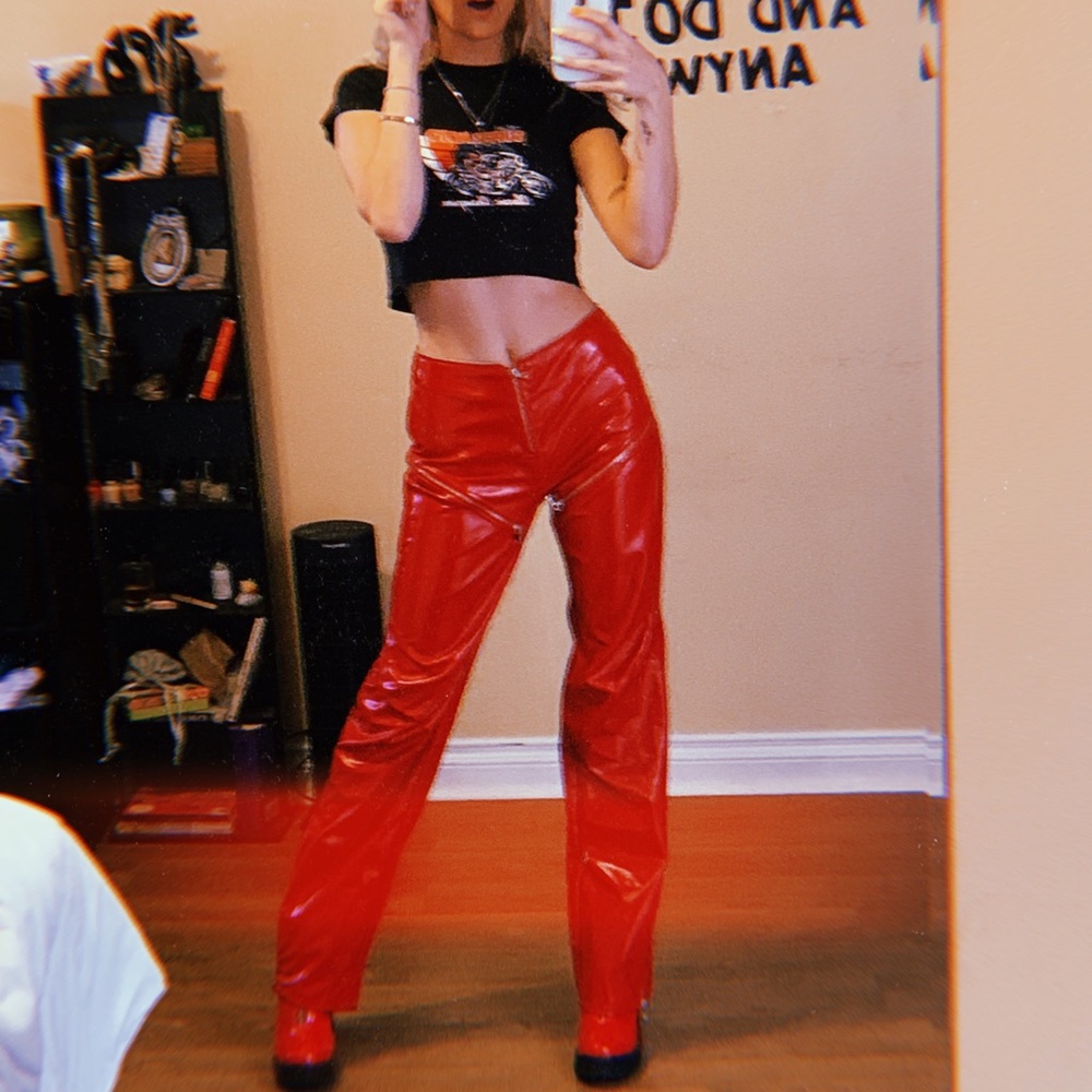 RED IAM GIA PANTS